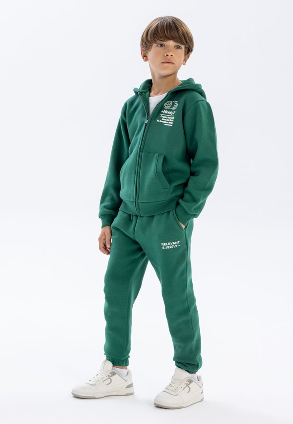 SLIM FIT JOGGERS - Jogginghose