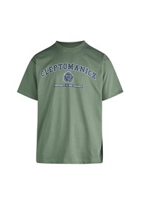 Green cotton t-shirt with short sleeves. Front features "CLEPTOMANICK" in navy text and a lion graphic, with "UNIVERSITY OF GOOD THOUGHTS" below.