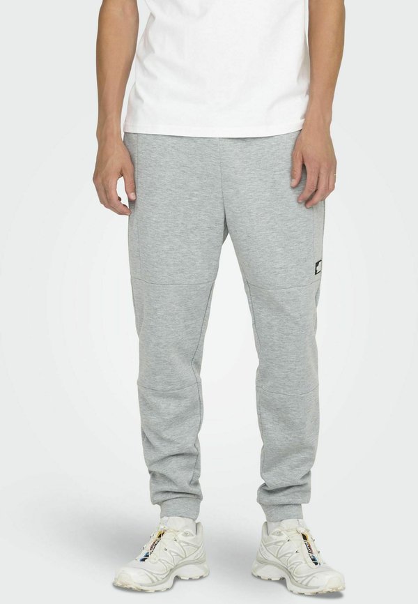 JOGGING NORMAL GESCHNITTEN  - Jogginghose