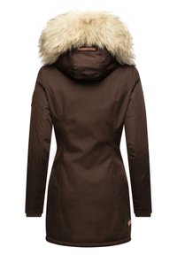 Bruine parka-jas met een afneembare lichtgekleurde bontkap, gladde stof, lange mouwen en geribde manchetten. Voorzien van een leren accentlabel.