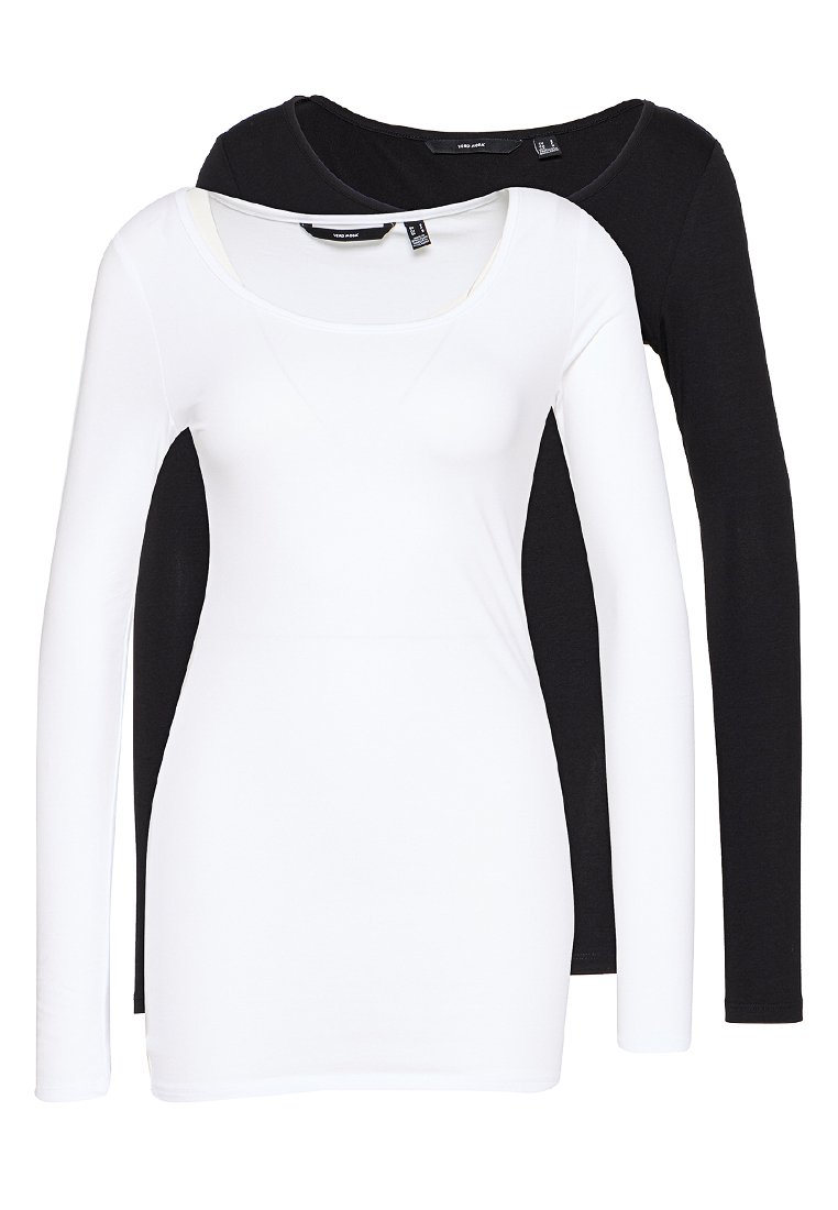 Twee mouwen lange, scoop-neck fitted shirts, één witte over één zwarte, eenvoudige ontwerp zonder patronen of logo's.