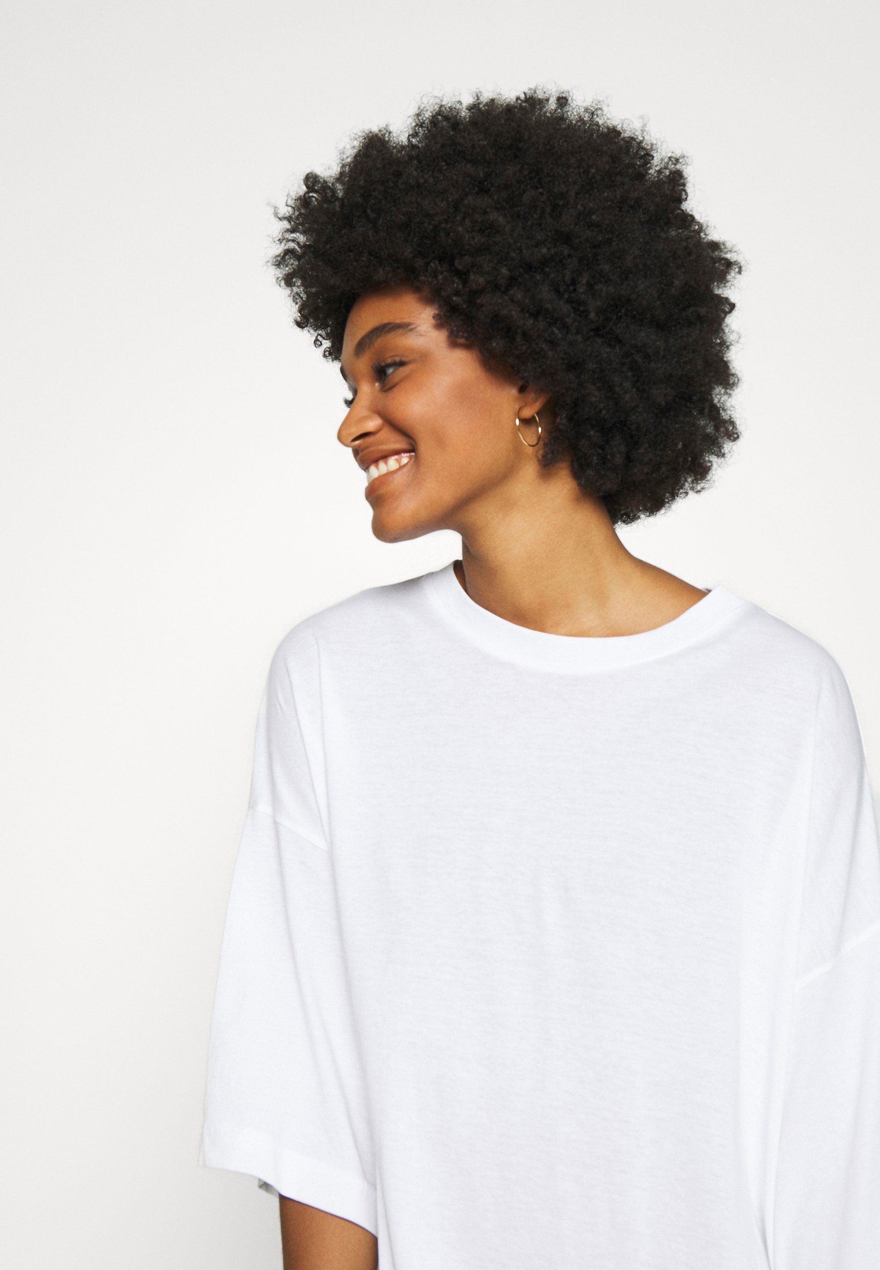 Damen HUGE - T-Shirt basic Damen HUGE - T-Shirt basic