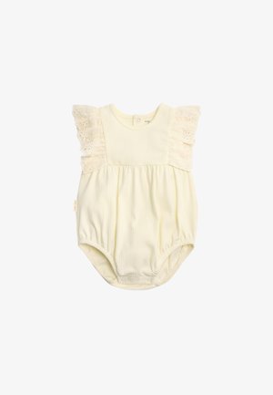 Pelele para bebé de color crema con mangas con volantes de encaje ojete, broches de presión en la entrepierna y textura de tela acanalada.