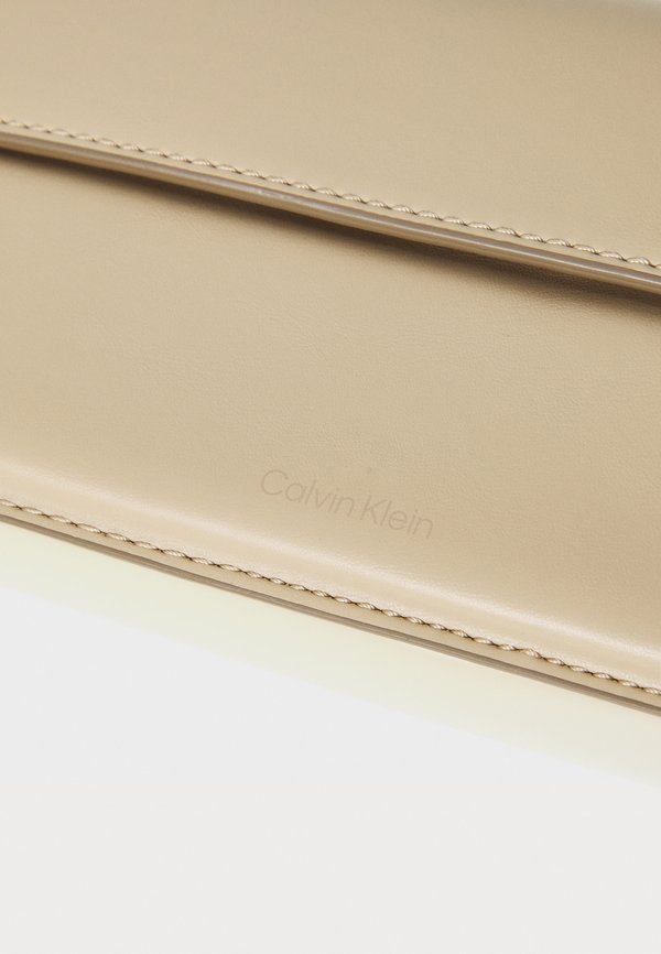 ALICE SMALL FLAP BAG - Handbag - crockery2