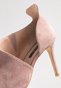 KIOMI Zapatos altos - mauve