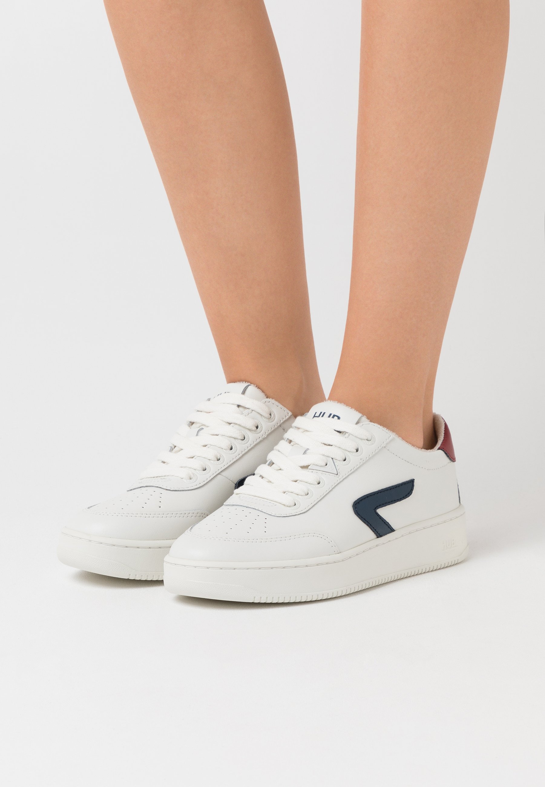 HUB BASELINE Joggesko offwhitegravelblueoffwhite HUB BASELINE Joggesko offwhite Zalando.no