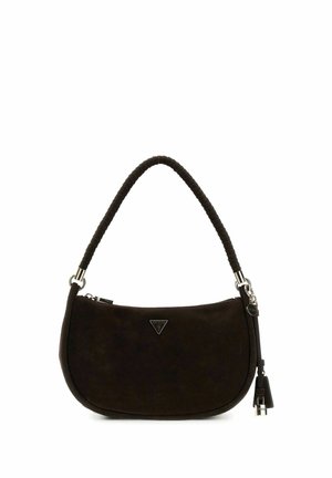 Piccola borsa a spalla in camoscio nero con manico superiore curvo, chiusura a cerniera e logo triangolare Guess in argento sul davanti.