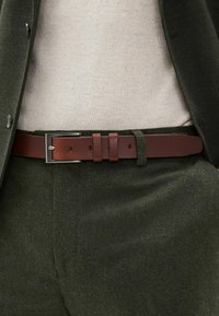 Next Remen - brown