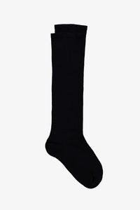 Seleccionado, black