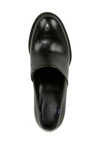 Zwarte leren instapschoen met een gladde, glanzende oppervlakte en een ronde neus. Het interieur heeft een geperste merknaam en paarse accenten bij de hak.