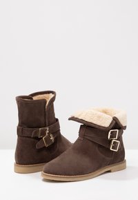 KIOMI Botines - taupe