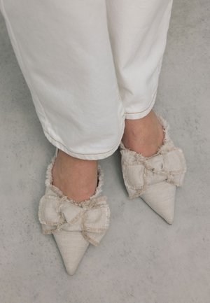 sacha MIT SCHLEIFE - Slingback ballerina´s - beige