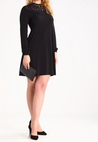 Dorothy Perkins Trikoomekko - black
