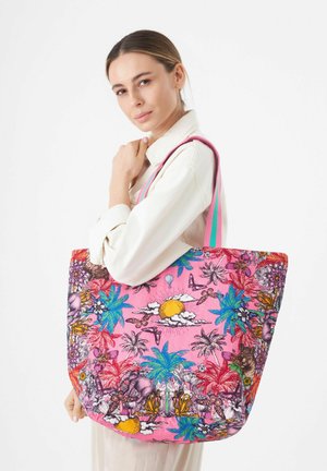 Rosa Stofftasche mit bunten floralem und wildlife Muster. Mit doppelten rosa und türkisfarbenen Trägern und einem geräumigen Design für den täglichen Gebrauch.