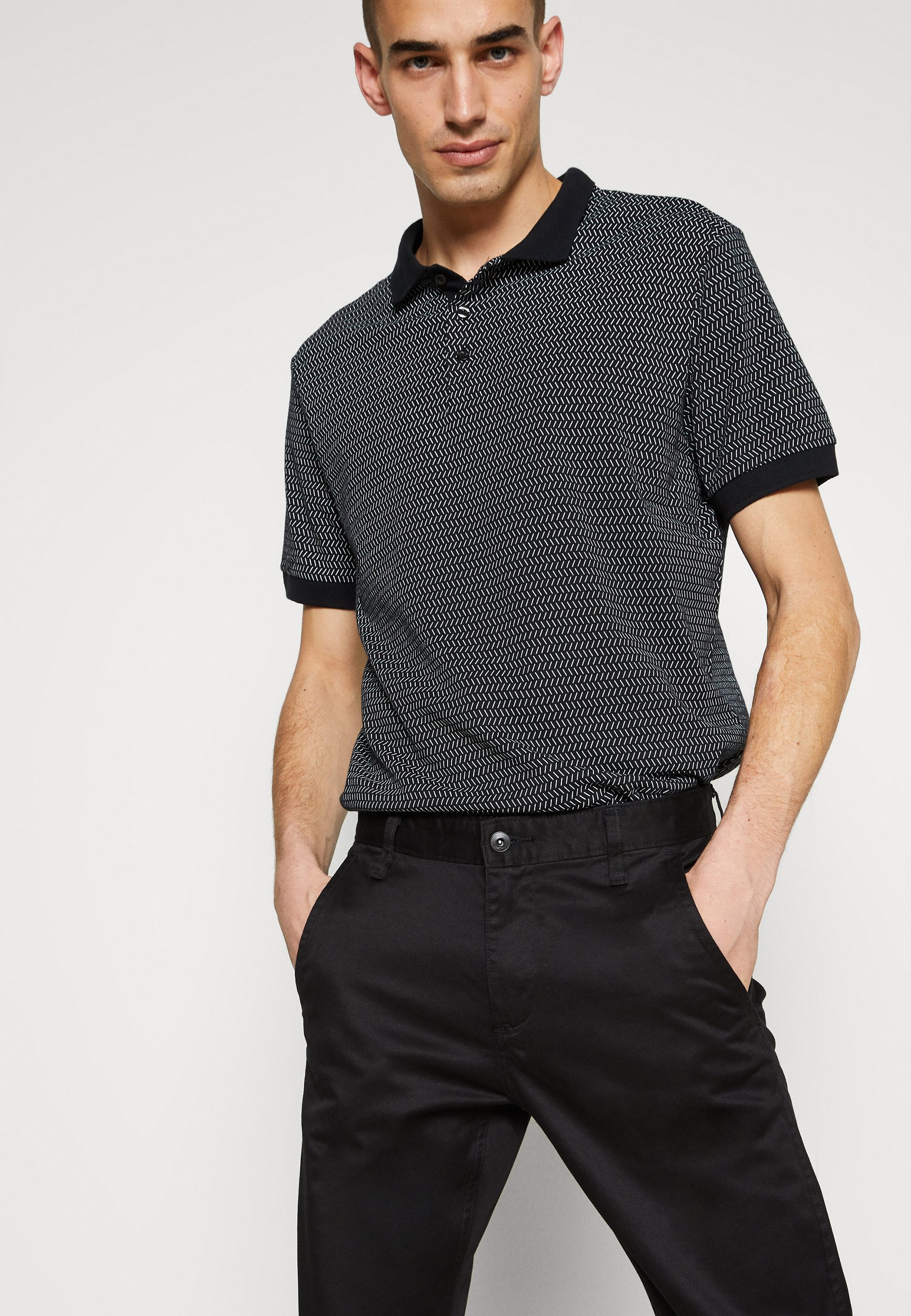 DOCKERS ALPHA STRETCH - Pantalones chinos - black/negro - Zalando.es