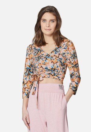 MIT FLORALEM UNIKAT - T-shirt print - salmon   multicolor