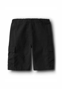 Svarta cargoshorts tillverkade av tyg med en slät textur. Har sidfickor och resår i midjan. Enkel, funktionell design.