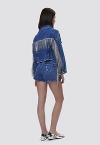 INFLUENCER EMBELLISHED - Shorts vaqueros - blue denim
