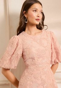 Love & Roses Dienas kleita - pink