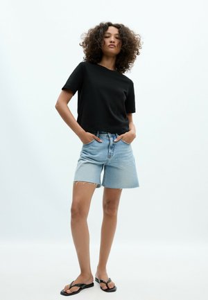 Stradivarius, 2-PACK OF REGULAR FIT BASIC SHORT SLEEVE T-SHIRTS - T-shirt basique - black
