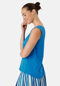 Masai ELISA - Top - nebulas blue