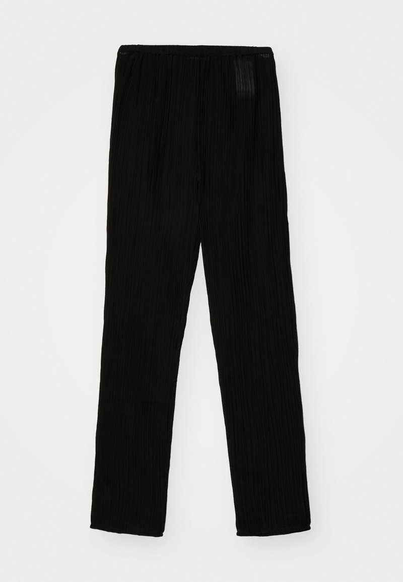 Pantaloni neri plissettati realizzati in tessuto leggero, con cintura elastica e design dritto. Texture liscia, senza pattern visibili.