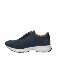 Sneaker in suede blu navy con suola in gomma bianca, punta rotonda, cuciture a contrasto e lacci scuri per una vestibilità sicura.