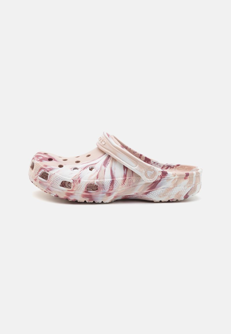 Crocs - CLASSIC MARBLED UNISEX - Sandály do bazénu - quartz/multi-coloured, Zvětšit