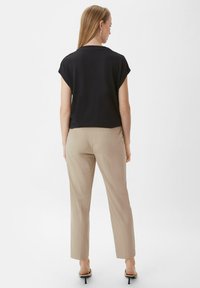 comma - T-shirt basic