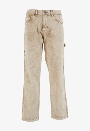 Beige színű cargo nadrág, megfakult textúrával, egyenes szárakkal és több zsebbel. Megerősített varrás jellemzi, és gombos záródással a deréknál.