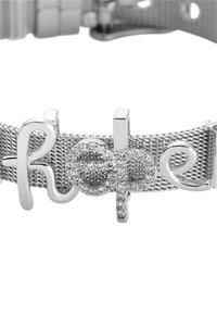 Bracciale in rete argentata con design "speranza" e accento di strass luccicanti sulle lettere, che evidenziano eleganza e texture.