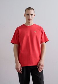 Bally Lihtne T-särk - red fire