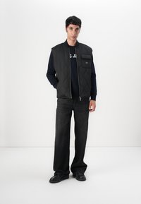 Guess Jeans Liemenė - jet black