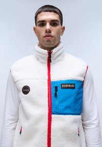 Thumbnail Image 4