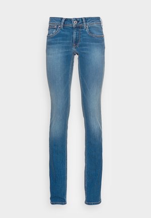 Helle blaue Denim-Jeans mit schlanker Passform, fünf Taschen und kontrastierenden orangenen Nähten, ausgestattet mit einem Knopf- und Reißverschluss.