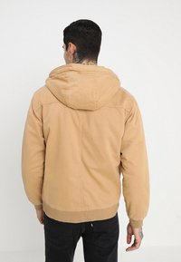 Urban Classics Übergangsjacke - camel