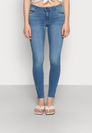 NMKIMMY ANKLE ZIP - Aptempti džinsai - light blue denim