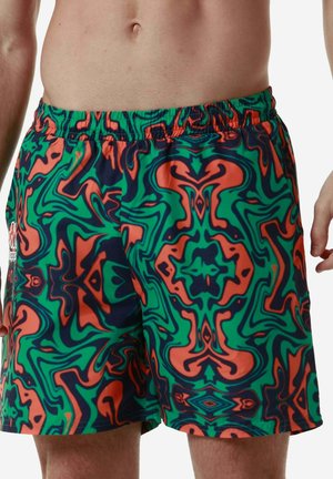 Shorts da nuoto con un motivo astratto verde, arancione e blu. Realizzati in materiale leggero con una cintura elastica.
