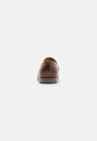 Thumbnail Image 6
