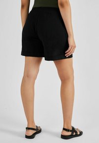 JoJo Maman Bébé MATERNITY REGULAR FIT - Šortai - black