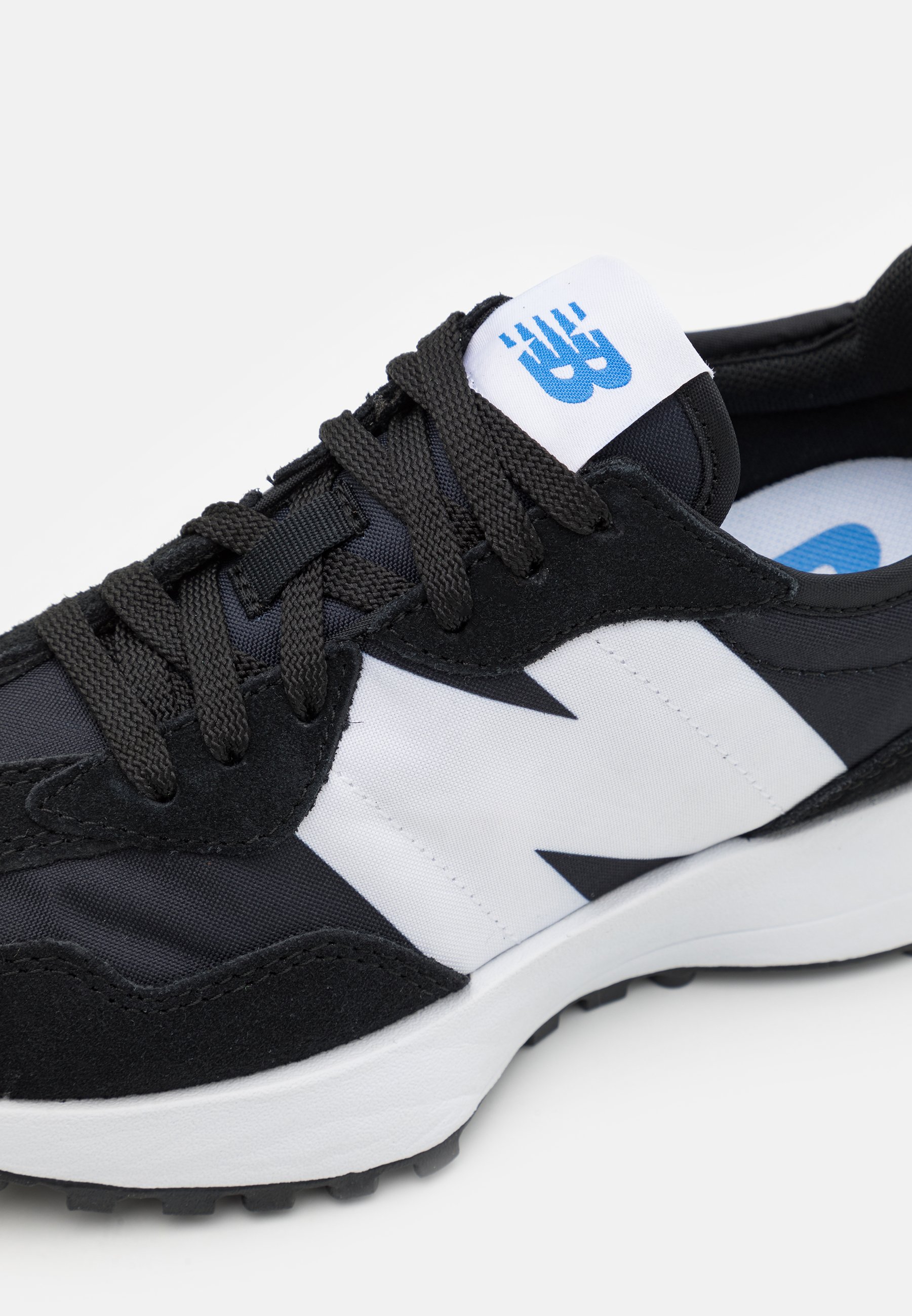 New Balance MS327 - Sportbačiai - black/juoda - Zalando.lt