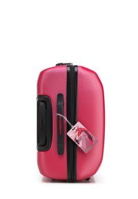 WITTCHEN MEDIUM SUITCASE WITH LUGGAGE TAG FROM ABS - Wheeled suitcase - pink