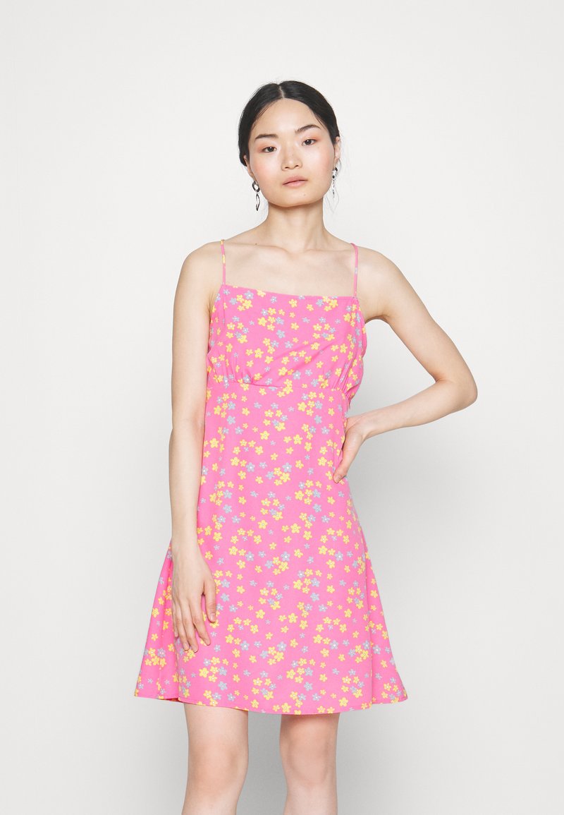 Pieces Petite PCHUMUNA STRING SHORT DRESS Day dress fuchsia pink