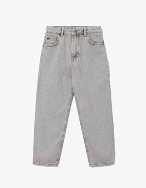 Jean taille haute droit gris clair avec fermeture éclair et bouton à l'avant, passants de ceinture et design à cinq poches.