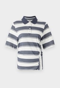 Polo à manches courtes avec des rayures horizontales bleu marine et blanches, col bleu marine, patte de boutonnage et détail froncé sur les côtés.