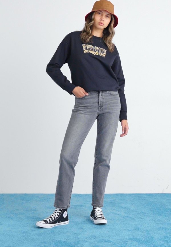 501® CROP - Jeans Tapered Fit - hit the road3