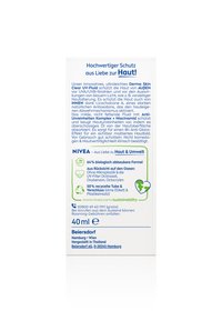 White rectangular packaging for NIVEA Derma Skin Clear UV-Fluid, featuring blue text, sustainability icons, and a 40ml capacity label.