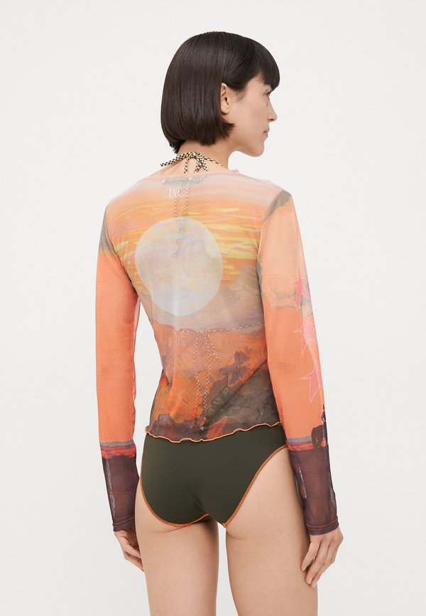 Beach accessory - nobodys darlin2