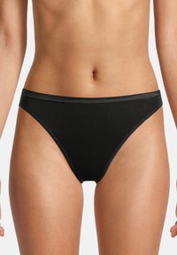 Schwarzer Bikiniunterteil aus glattem Material mit hohem Schnitt und schmalem Bund. Verfügt über minimale Nähte und nahtlose Kanten.