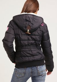 Superdry & Co Overgangsjakke - black